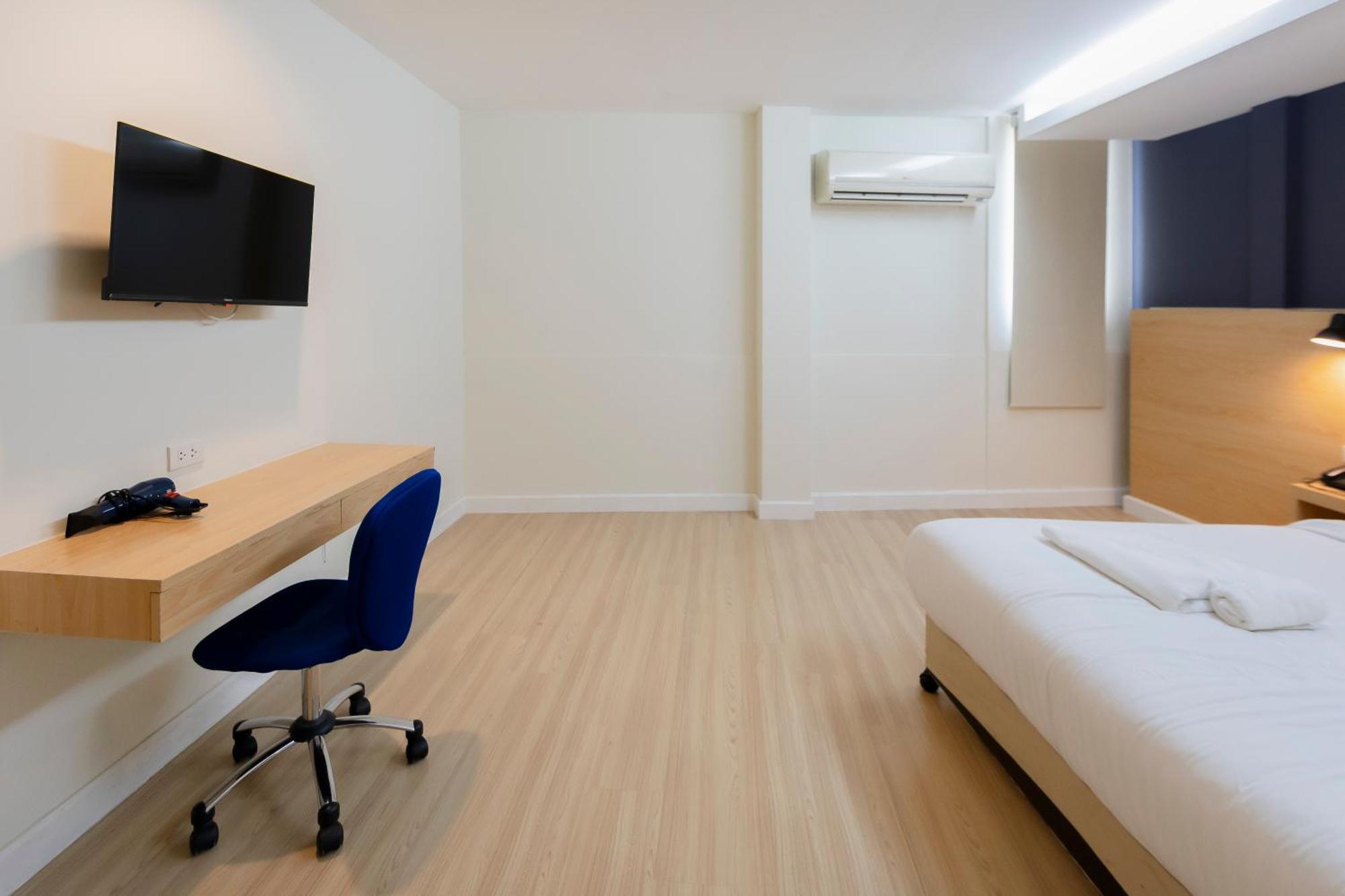 曼谷 Gp House Express Sukhumvit 81酒店 外观 照片